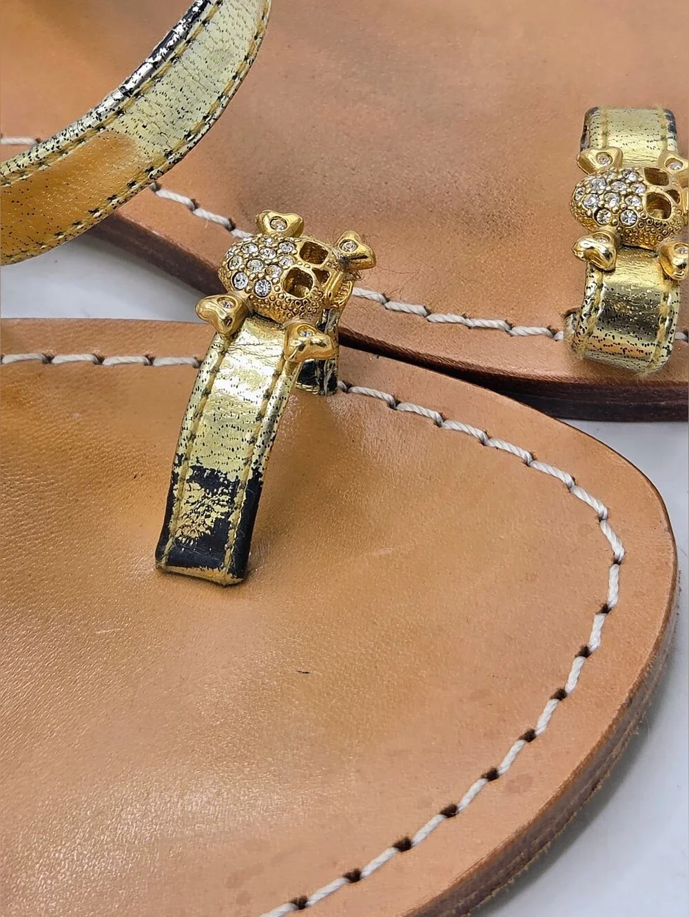 Mystique Gold Leather Skull & Crossbones Thong Sandals Size 5